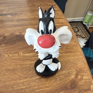 Warner Bros. Sylvester Looney Tunes Cartoon & TV Character Comics Figure Statue